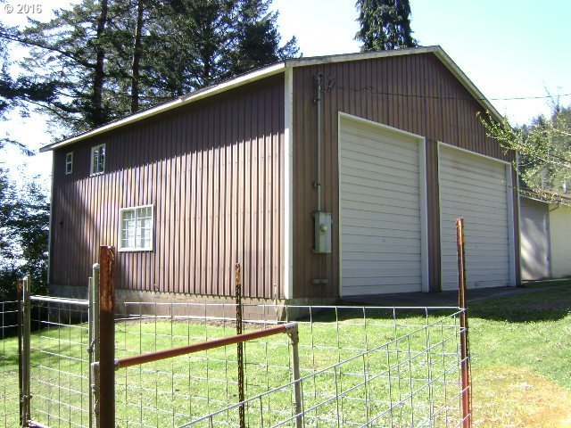 16867 Thompson Road Brookings, OR 97415 - Photo 22 of 28 Gallery Image 22