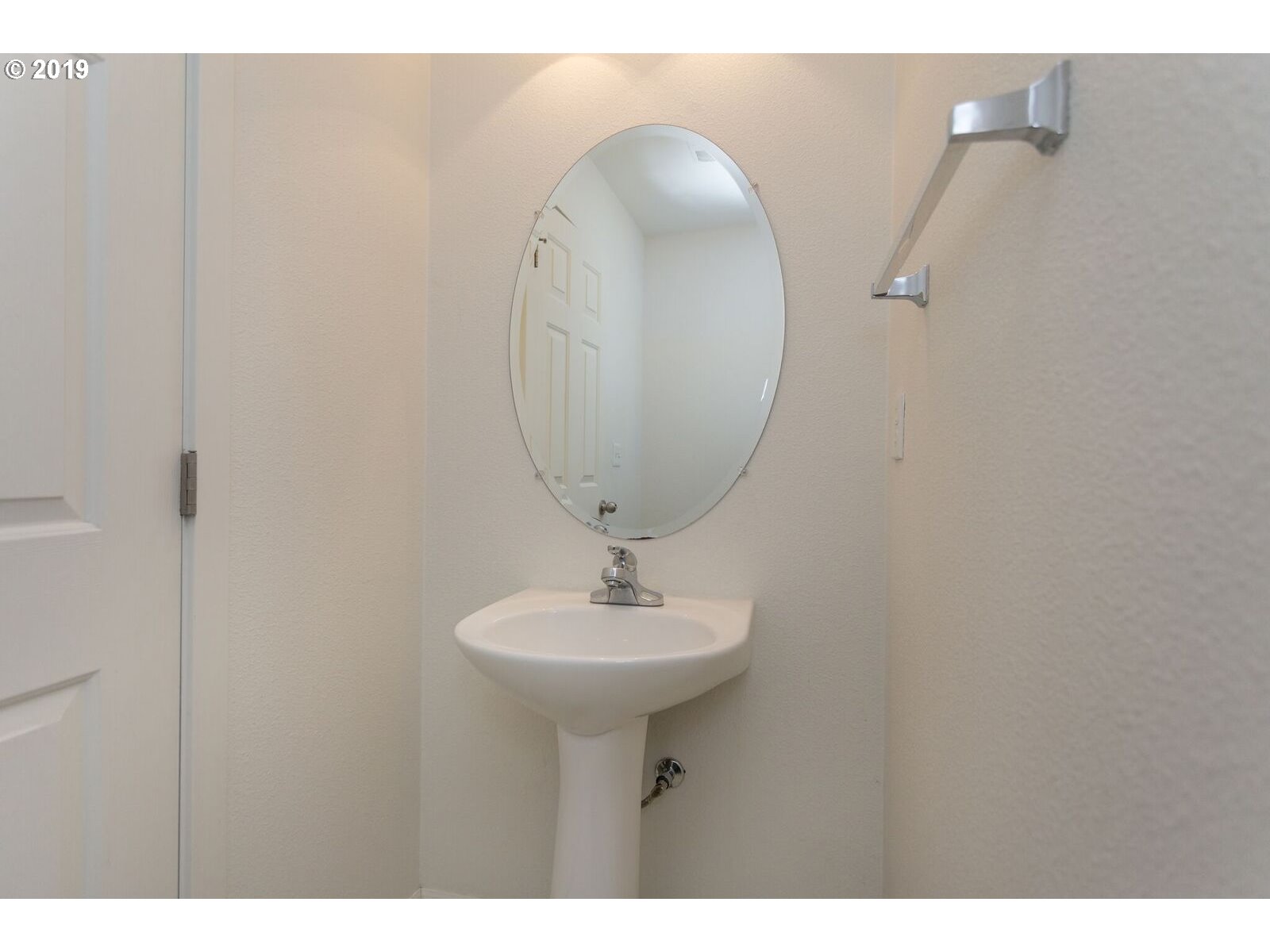 14685 Southwest Beard Road Beaverton, OR 97007 - Photo 2 of 32 Gallery Image 2