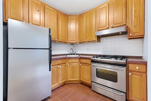 325 3rd Street, Unit 2A Brooklyn, NY 11215 - Photo 2 of 4