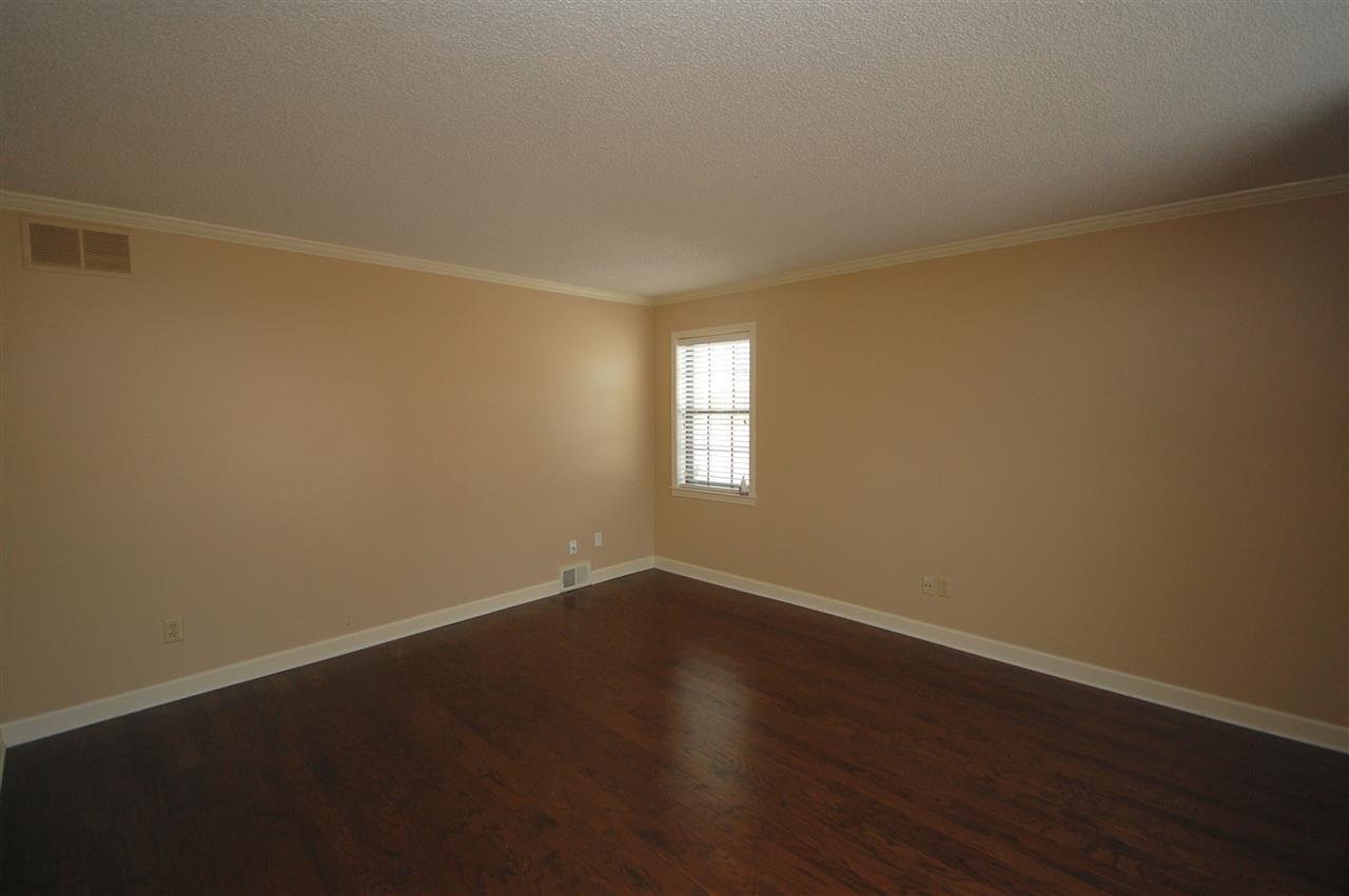1897 Brierbrook Road Germantown, TN 38138 - Photo 3 of 25 Wonderful living room!