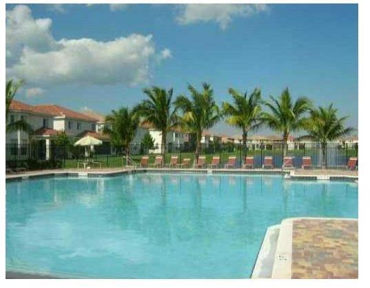 2044 Oakhurst Way, Unit 2044 Riviera Beach, FL 33404 - Photo 11 of 12 Gallery Image 11