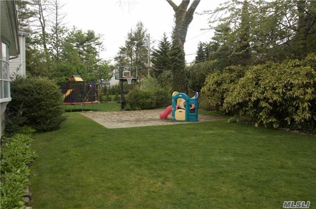 33 Concord Road Port Washington, NY 11050 - Photo 16 of 16 Gallery Image 16