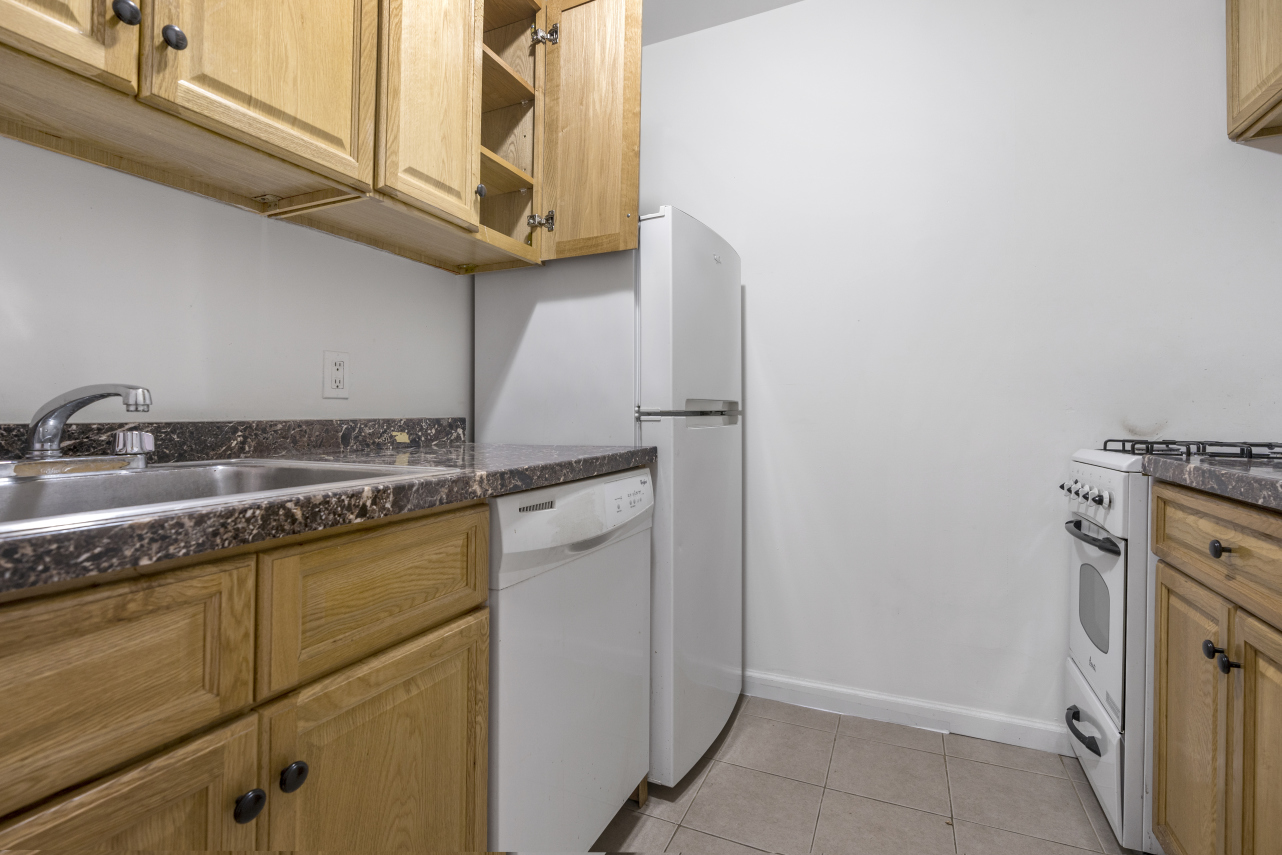 218 Thompson Street, Unit 17 Manhattan, NY 10012 - Photo 2 of 8