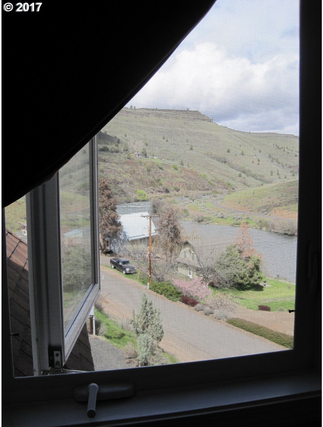 807 Riverside Street Maupin, OR 97037 - Photo 30 of 32 Gallery Image 30