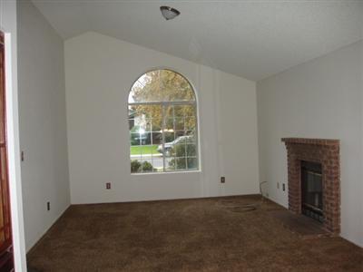 6308 Castleton Street Bakersfield, CA 93313 - Photo 2 of 15 Gallery Image 2