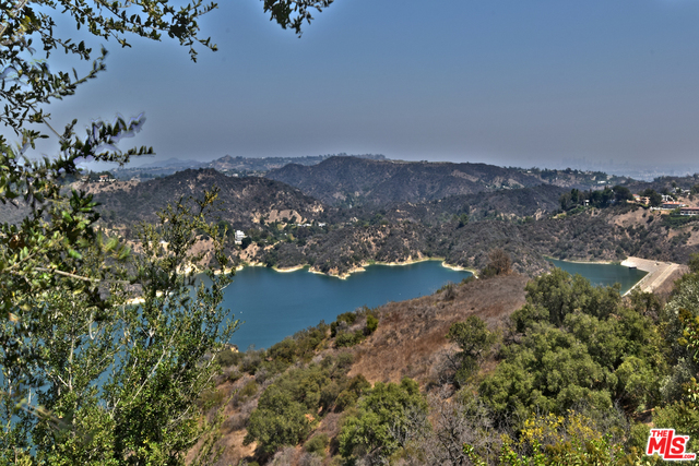 2078 Stradella Road Los Angeles, CA 90077 - Photo 23 of 37