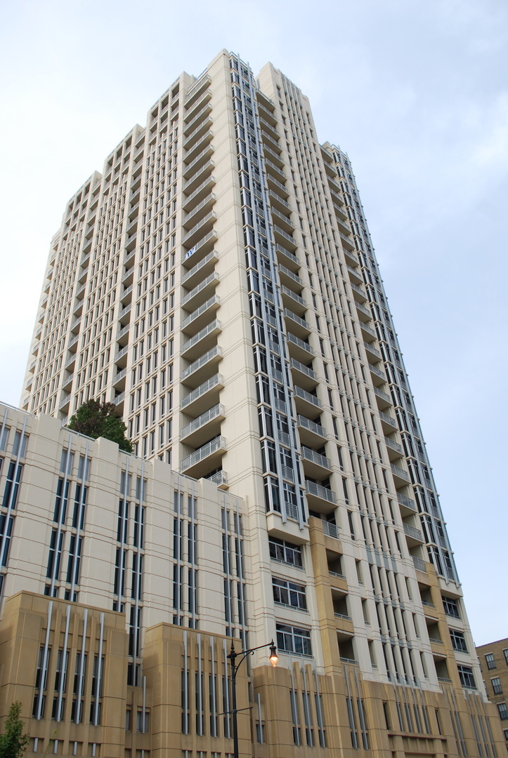 1400 S Michigan Ave in Chicago, IL Compass