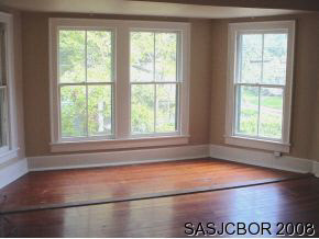 28 Riberia Street St. Augustine, FL 32084 - Photo 6 of 8 UPSTAIRS LIVING