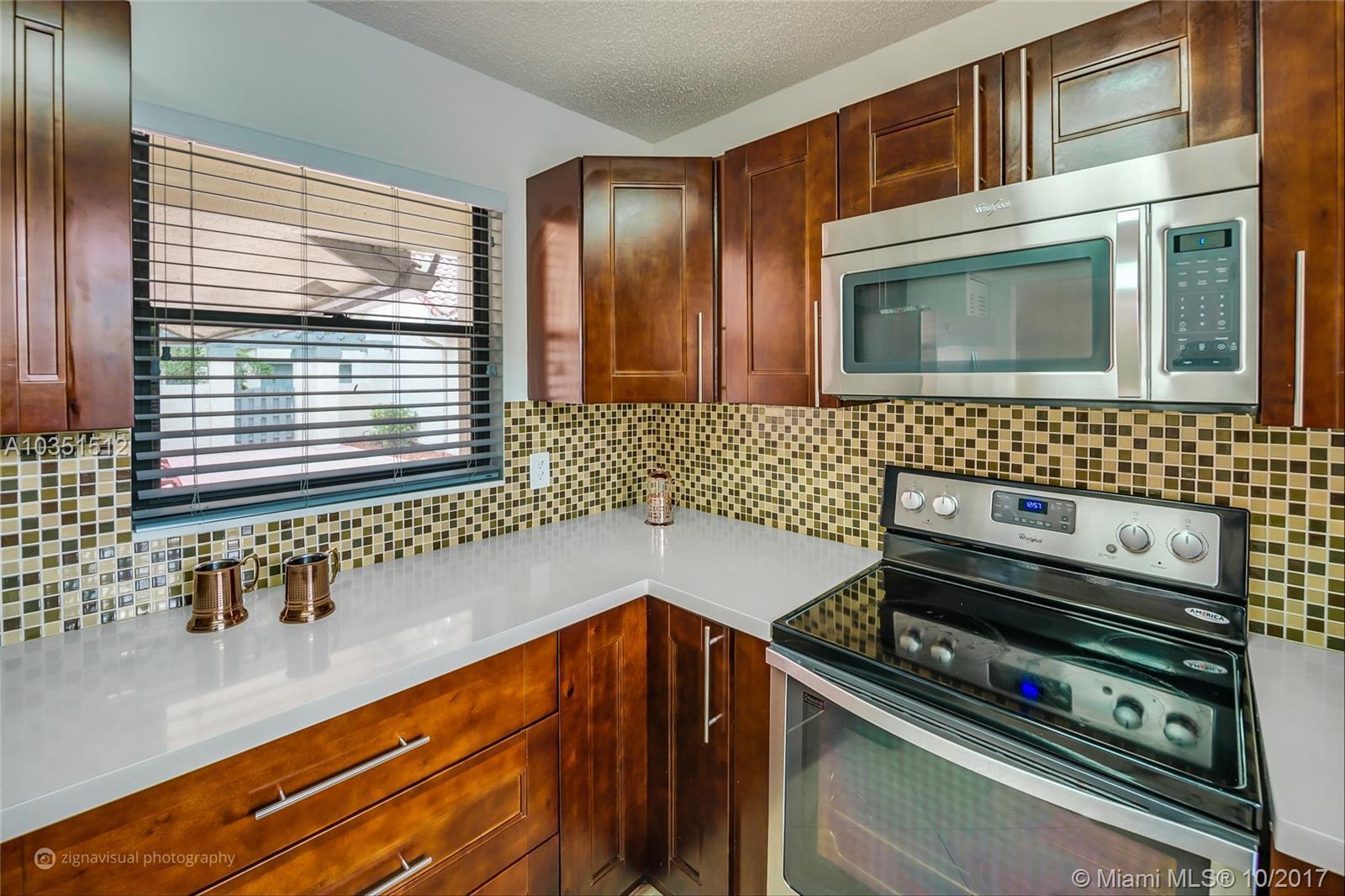 5523 Eton Court Boca Raton, FL 33486 - Photo 5 of 25 Gallery Image 5