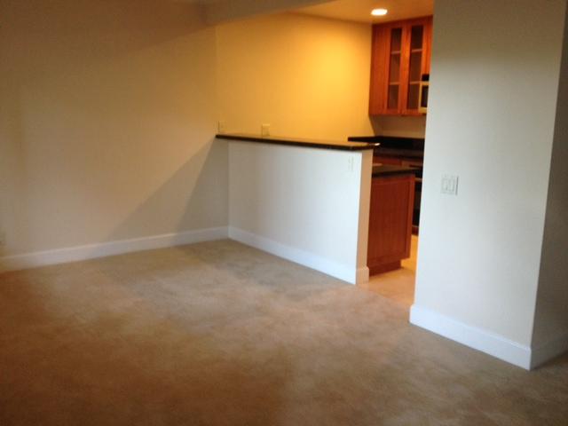 8544 Via Mallorca, Unit B La Jolla, CA 92037 - Photo 7 of 14 Dining Room