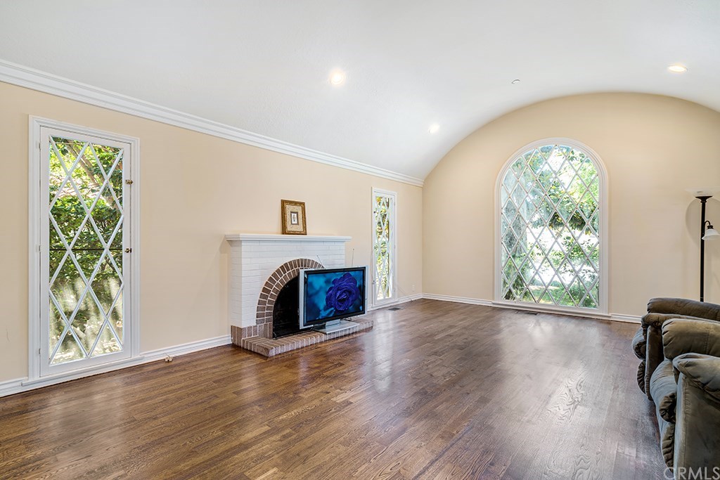 2000 Lorain Road San Marino, CA 91108 - Photo 2 of 27