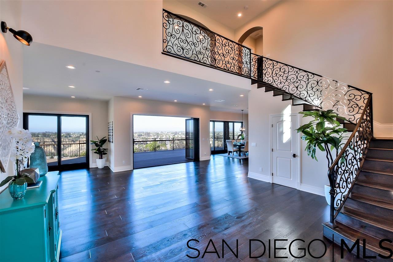 5734 Desert View Drive La Jolla, CA 92037 - Photo 3 of 25