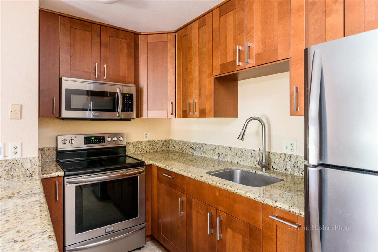 6394 Rancho Mission Road, Unit 108 San Diego, CA 92108 - Photo 5 of 25 Gallery Image 5