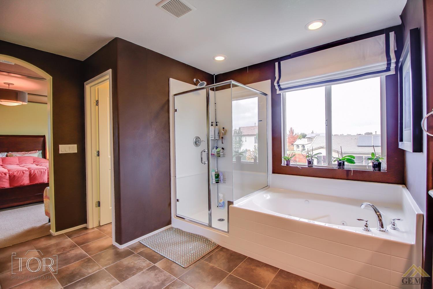 4704 Basque Street Bakersfield, CA 93313 - Photo 5 of 27