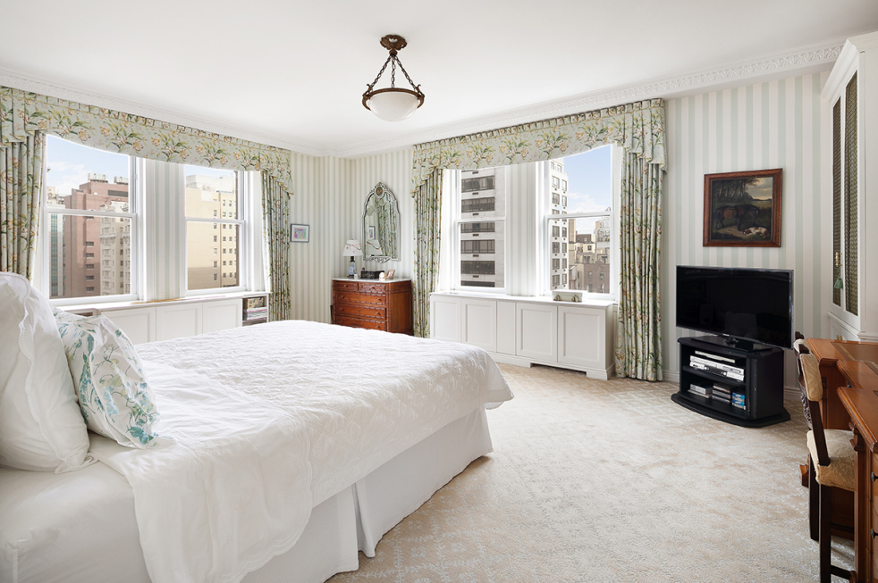 784 Park Avenue, Unit 9B Manhattan, NY 10021 - Photo 7 of 10