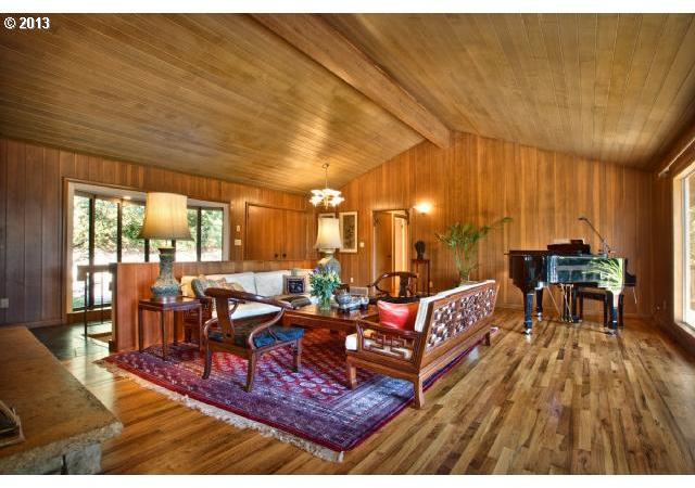 10925 Southwest Riverwood Road Portland, OR 97219 - Photo 5 of 16 Gallery Image 5