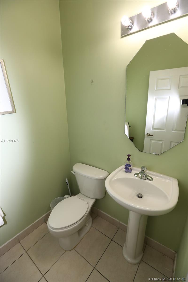 971 Southwest 154th Path, Unit 971 Miami, FL 33194 - Photo 19 of 30 Gallery Image 19