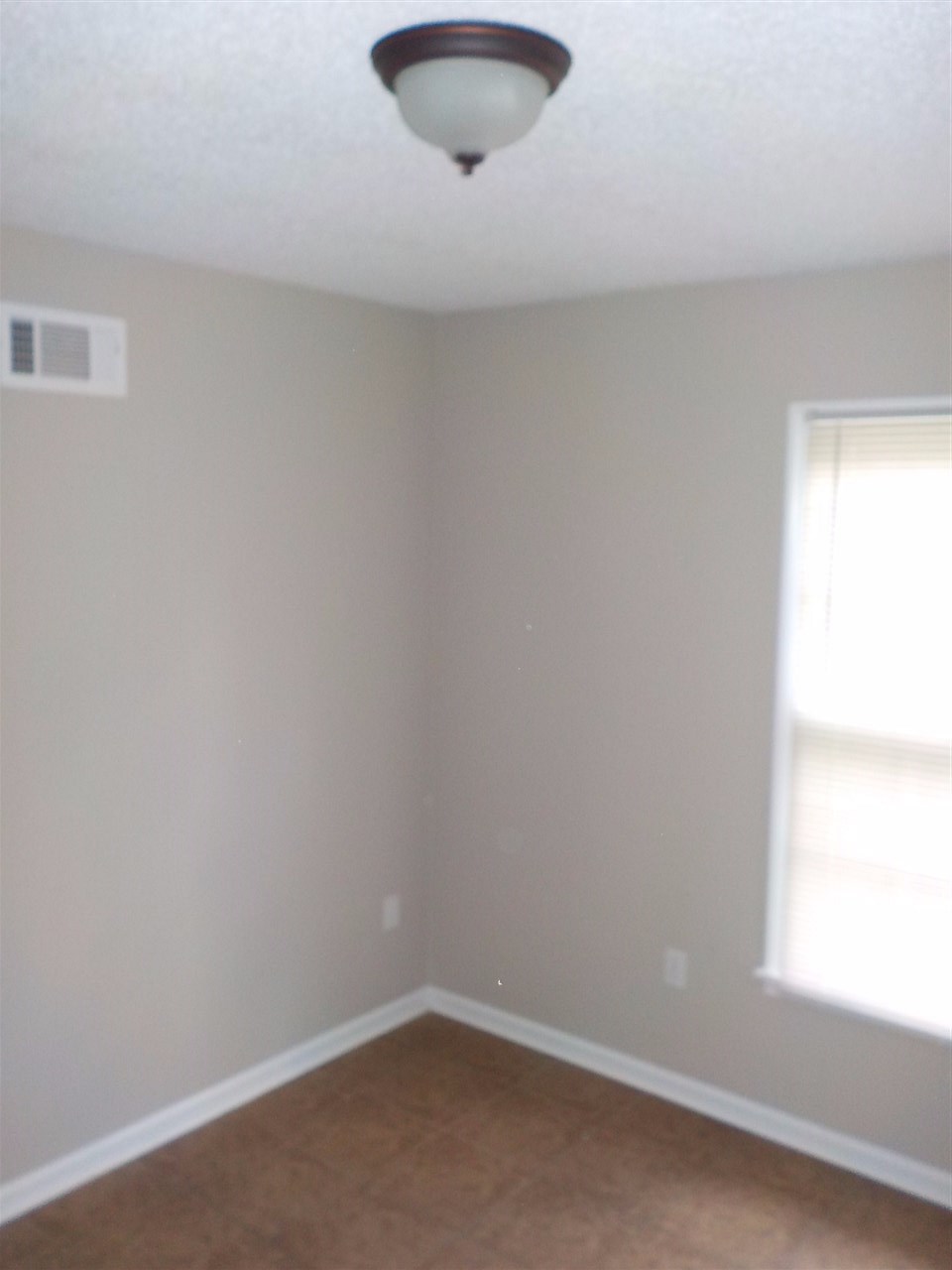 6138 Mission Ridge Road Memphis, TN 38115 - Photo 8 of 11