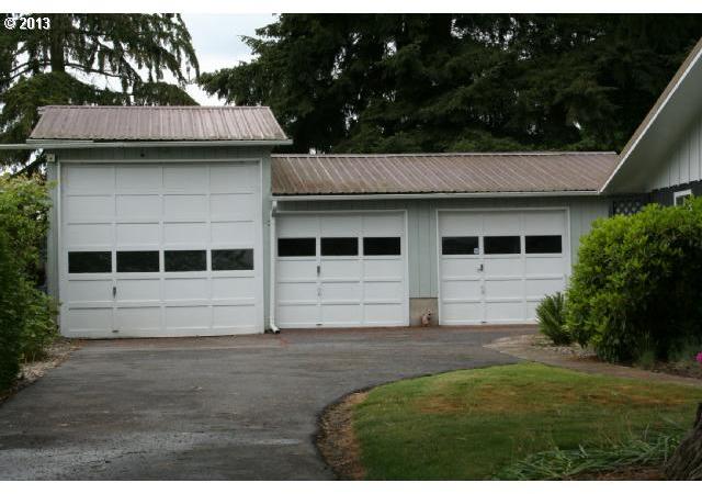 5772 Sunnyview Road Northeast Salem, OR 97305 - Photo 12 of 16 Gallery Image 12