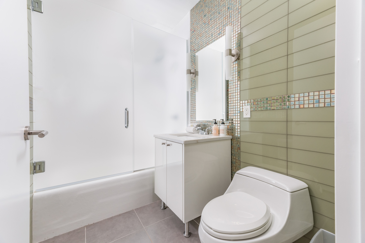 4630 Center Boulevard, Unit PH5 Queens, NY 11109 - Photo 12 of 15