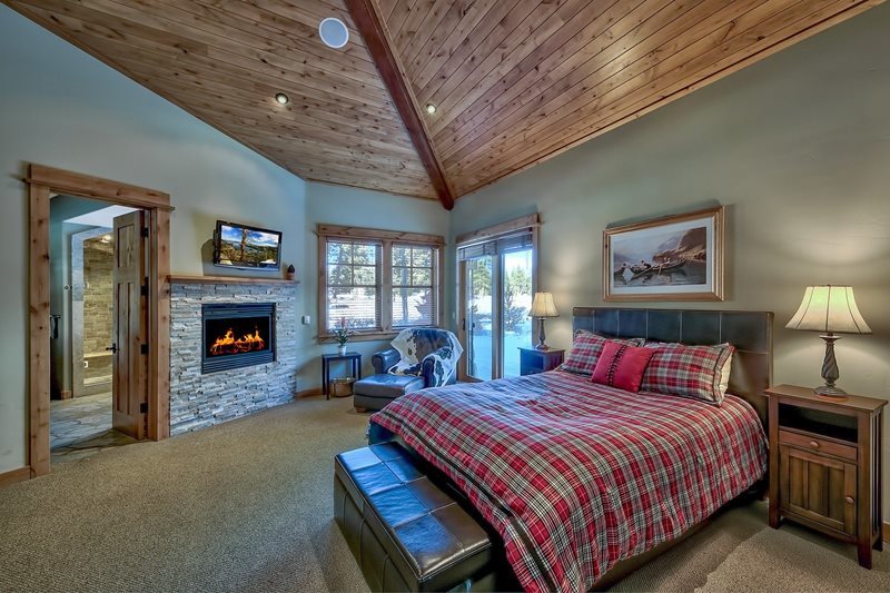 12822 Lookout Circle Truckee, CA 96161 - Photo 6 of 14