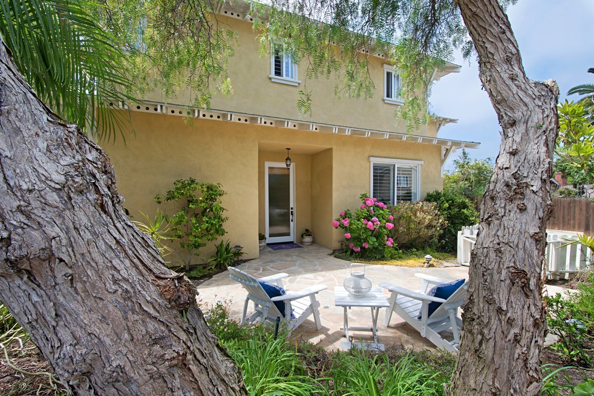 1243 Hermes Avenue Encinitas, CA 92024 - Photo 3 of 25