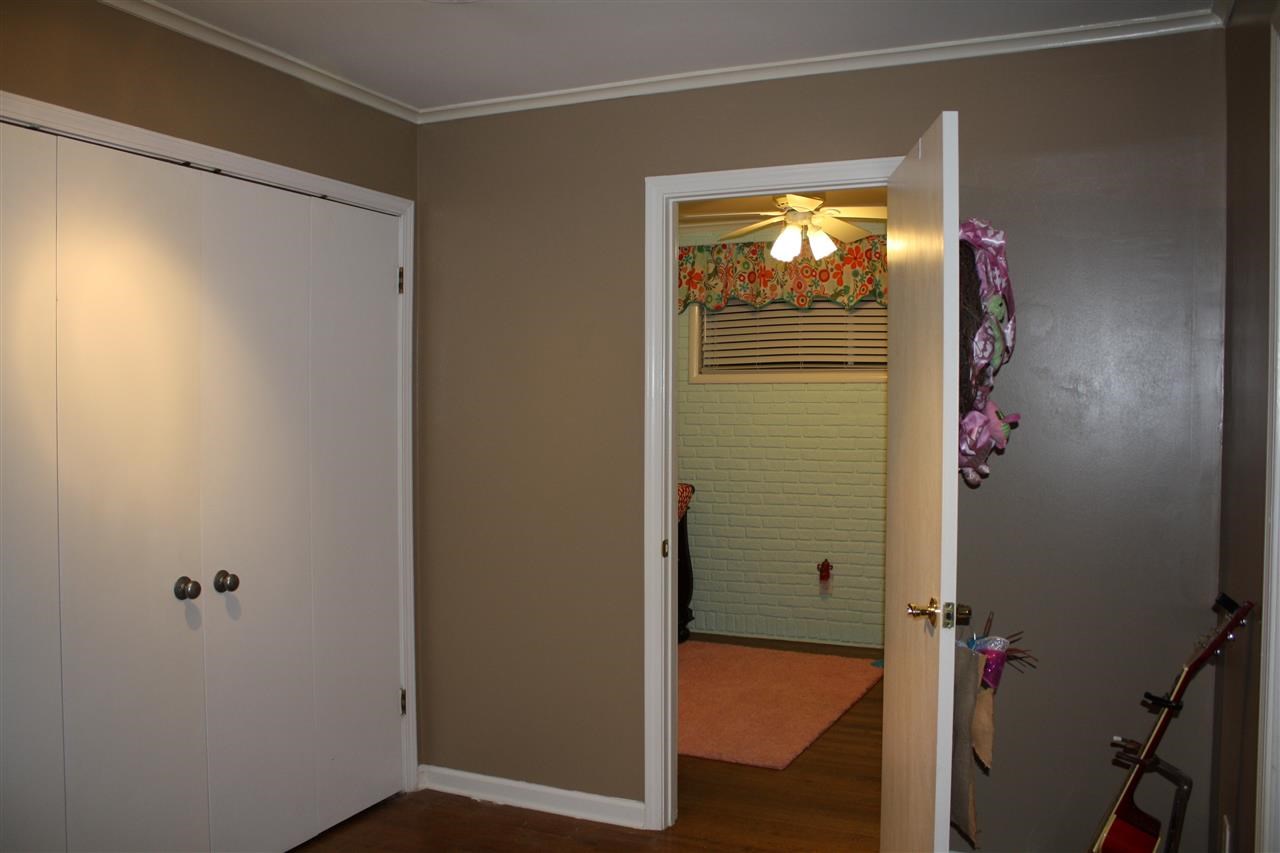 4942 Dee Road Memphis, TN 38117 - Photo 19 of 25