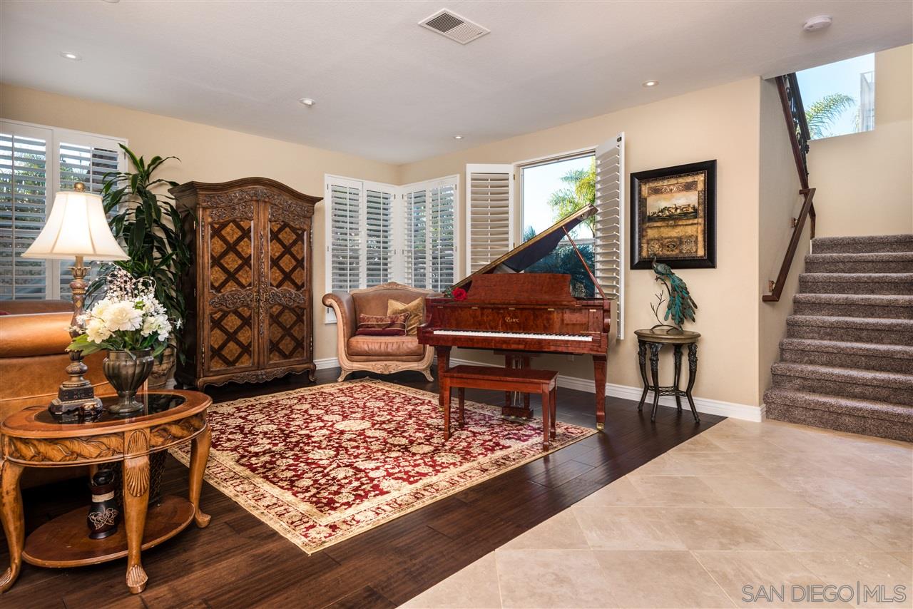 1206 Plum Tree Road Carlsbad, CA 92011 - Photo 5 of 25