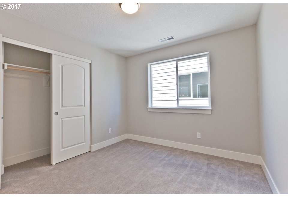 20178 Southwest Kinnaman Road Beaverton, OR 97078 - Photo 21 of 29 Gallery Image 21