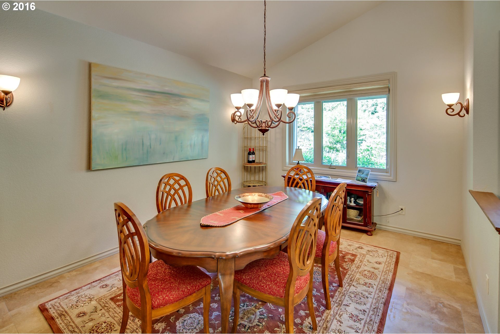 9880 Southwest Spring Crest Drive Portland, OR 97225 - Photo 9 of 32 Gallery Image 9