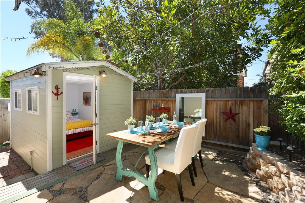 360 Ruby Street Laguna Beach, CA 92651 - Photo 13 of 15