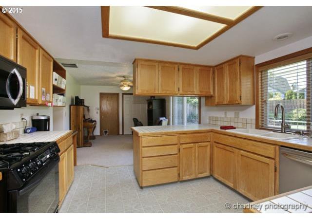 2231 Southwest 3rd Street Gresham, OR 97080 - Photo 4 of 16 Gallery Image 4