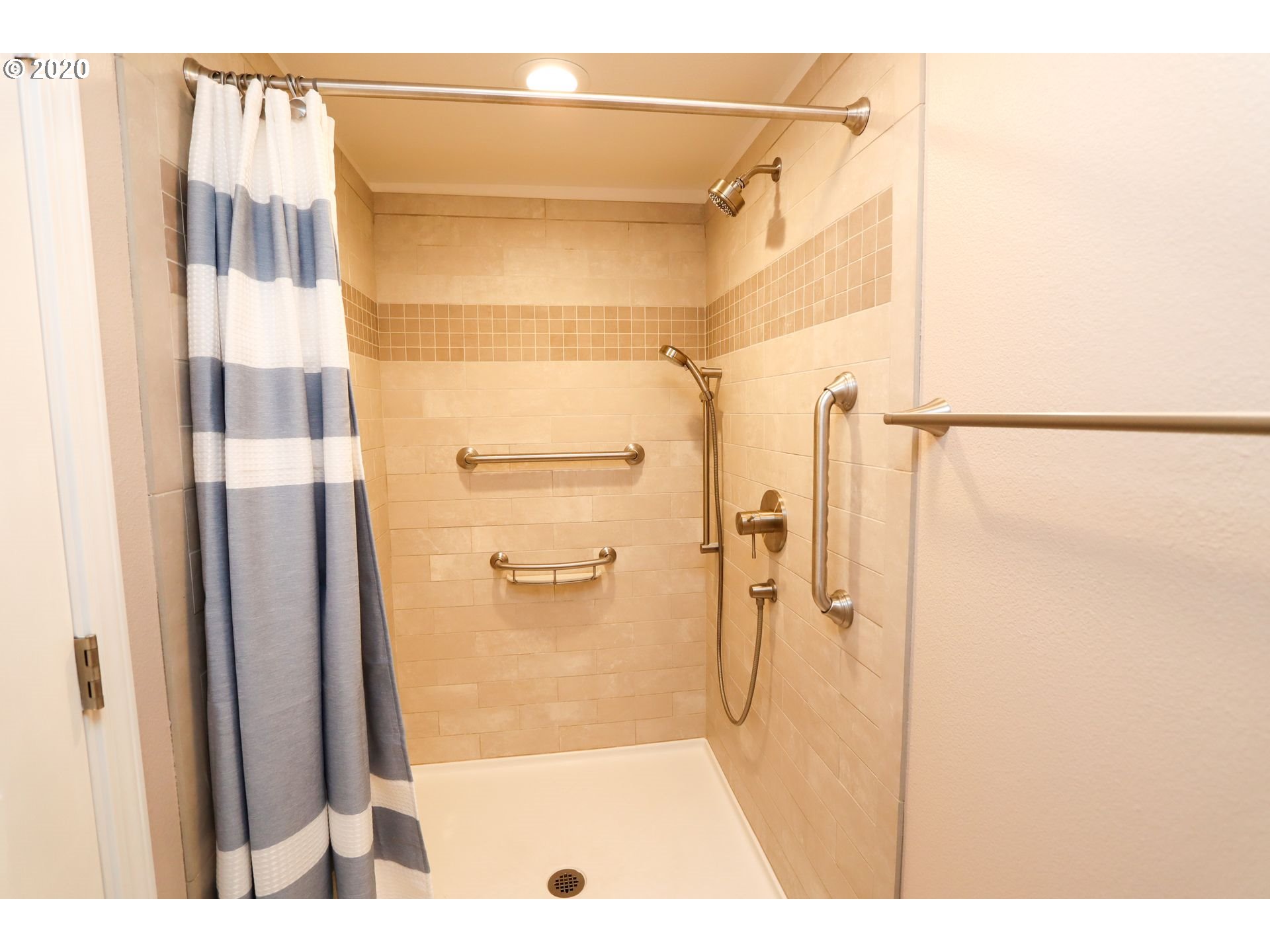 30384 Southwest Ruth Street, Unit 71 Wilsonville, OR 97070 - Photo 10 of 17 Gallery Image 10