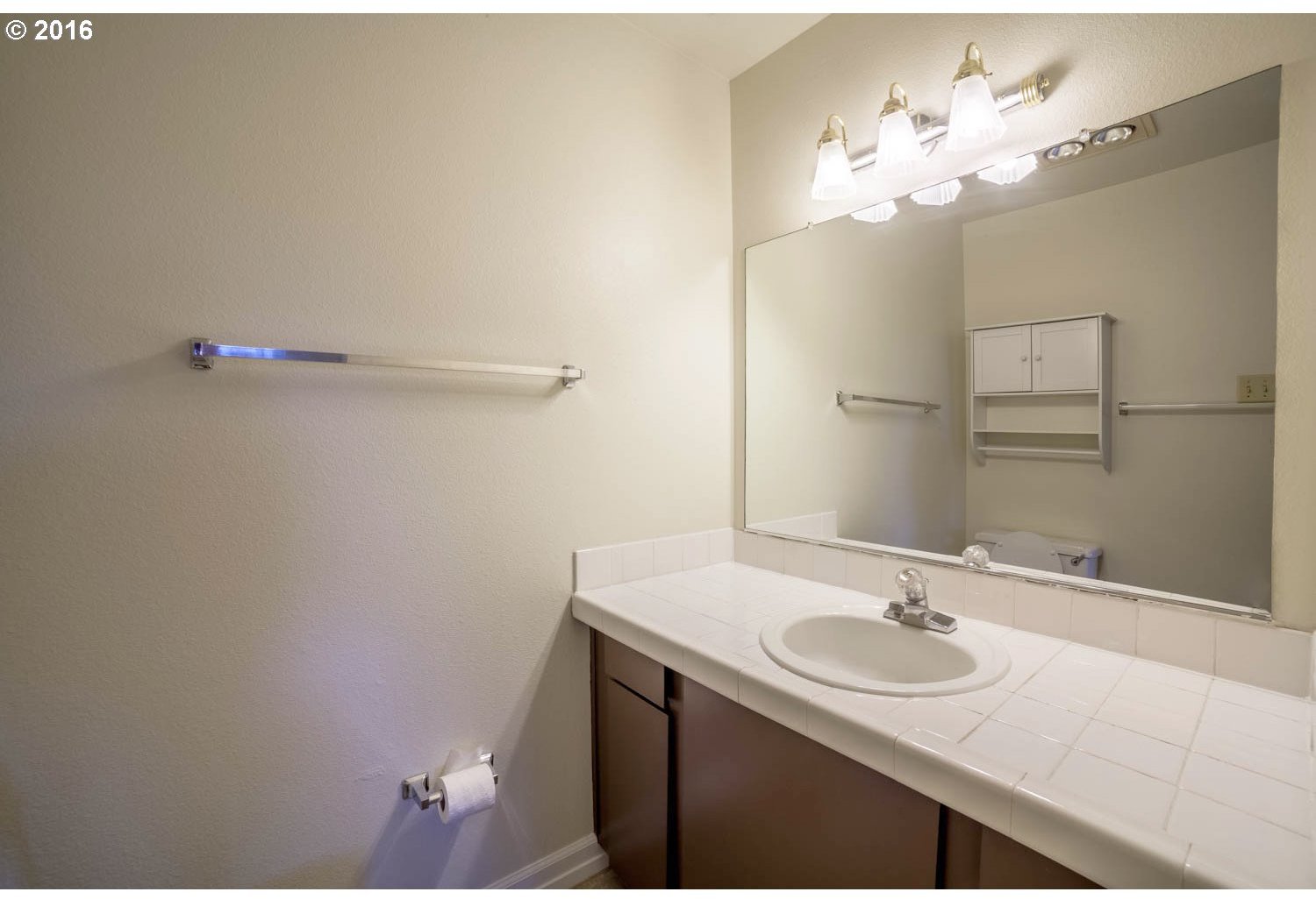 1727 Northeast Multnomah Street, Unit 12 Portland, OR 97232 - Photo 14 of 19