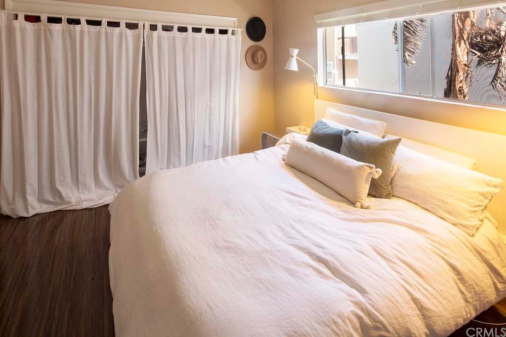 200 East Oceanfront Newport Beach, CA 92661 - Photo 12 of 21