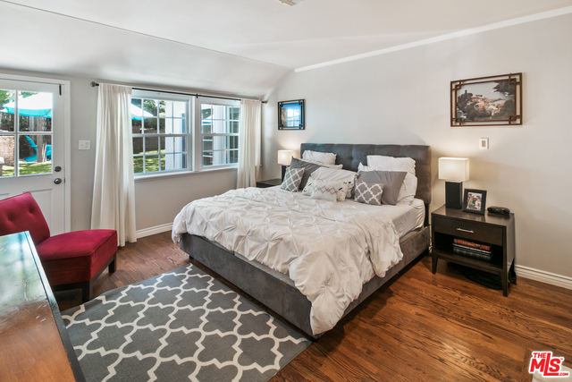 12164 Viewcrest Road Studio City, CA 91604 - Photo 11 of 20