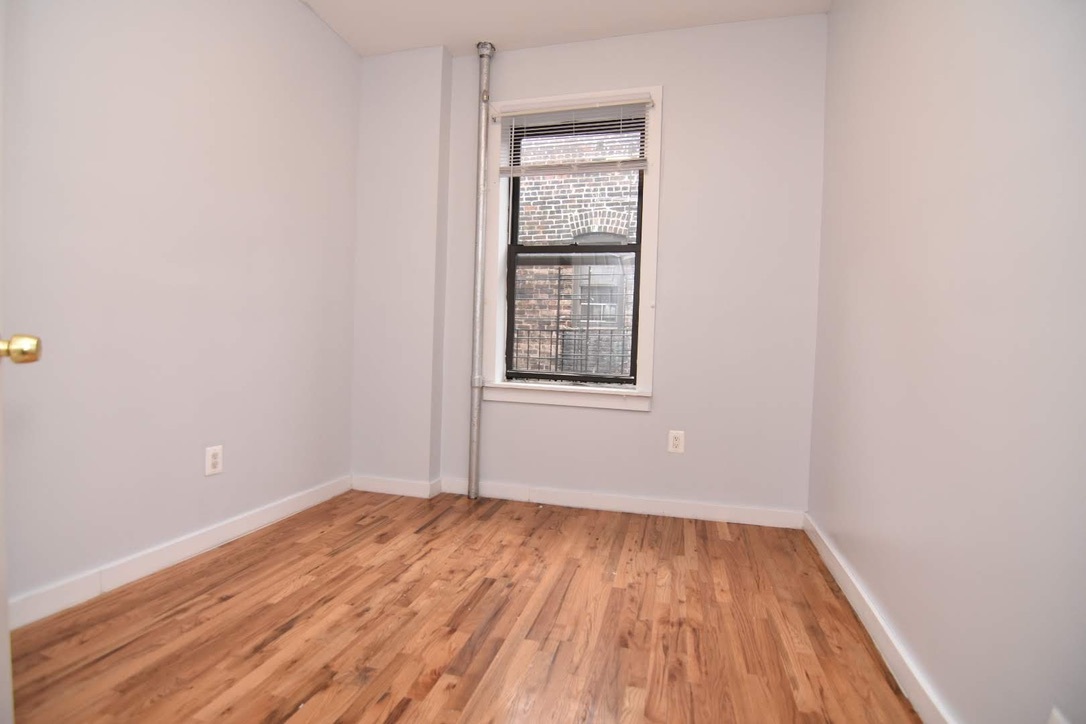 87 Post Avenue, Unit 51 Manhattan, NY 10034 - Photo 4 of 6