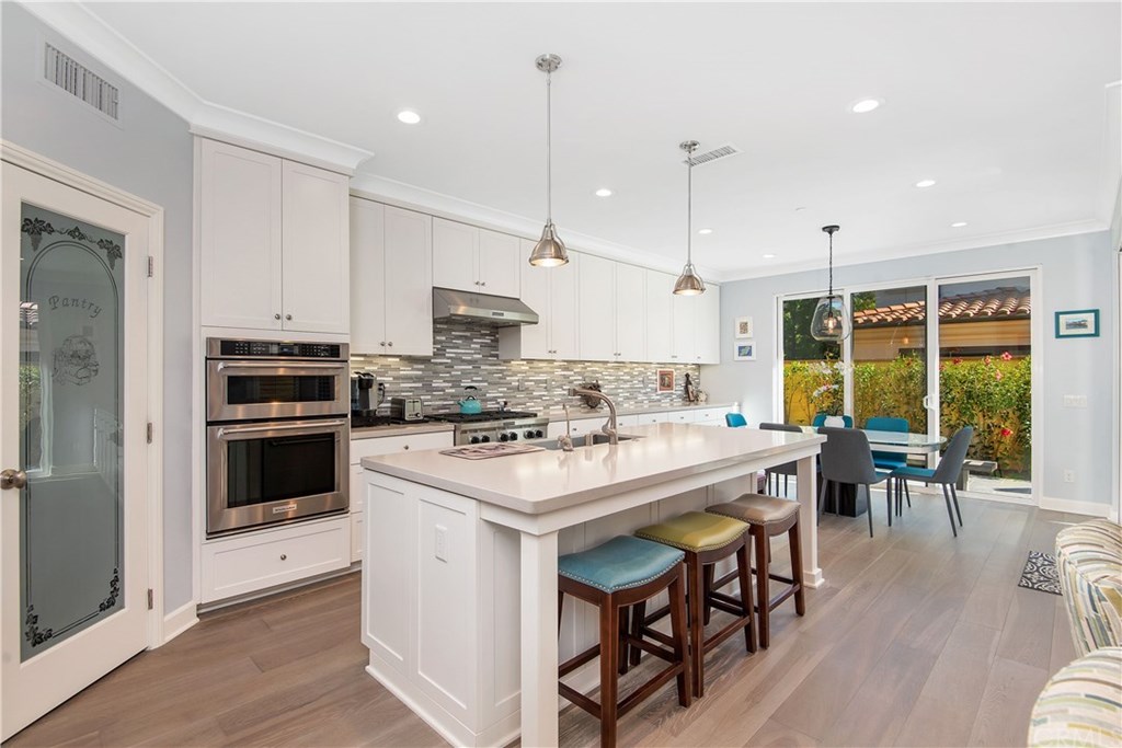 58 Lariat Irvine, CA 92602 - Photo 6 of 37