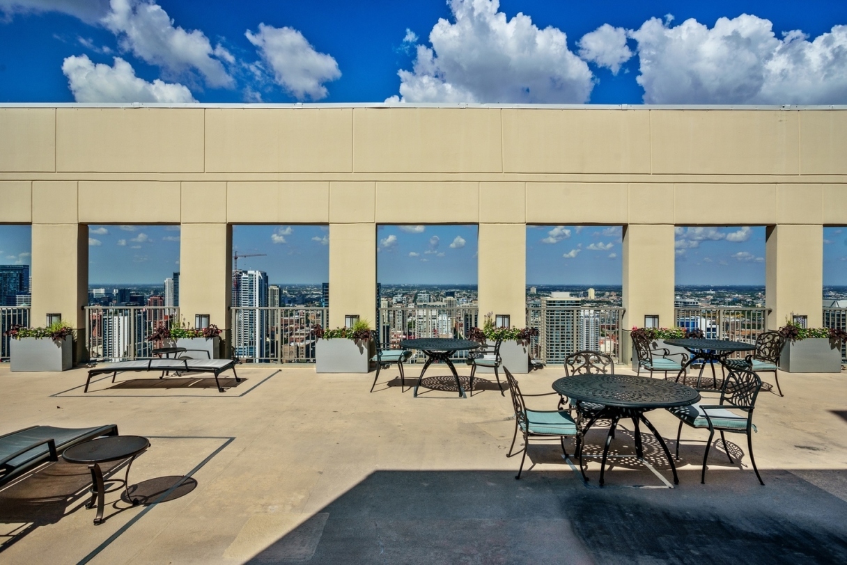 2 E Erie St, Chicago, IL 60611 - Photo 27 of 35