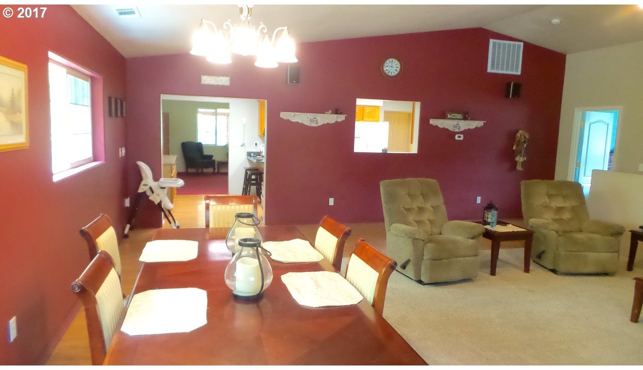 949 Rice Creek Road Winston, OR 97496 - Photo 6 of 28