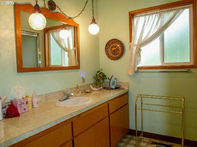 1360 Randolph Road Woodburn, OR 97071 - Photo 14 of 16 Gallery Image 14