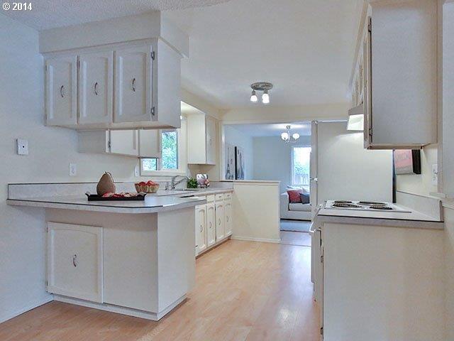 4279 Southeast 26th Court Gresham, OR 97080 - Photo 6 of 16 Gallery Image 6