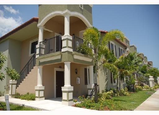 3585 Northeast 5th Street, Unit 101 Homestead, FL 33033 - Photo 2 of 15