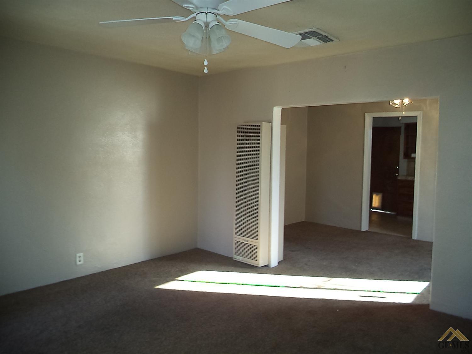 1304 Sequoia Drive Bakersfield, CA 93308 - Photo 4 of 17