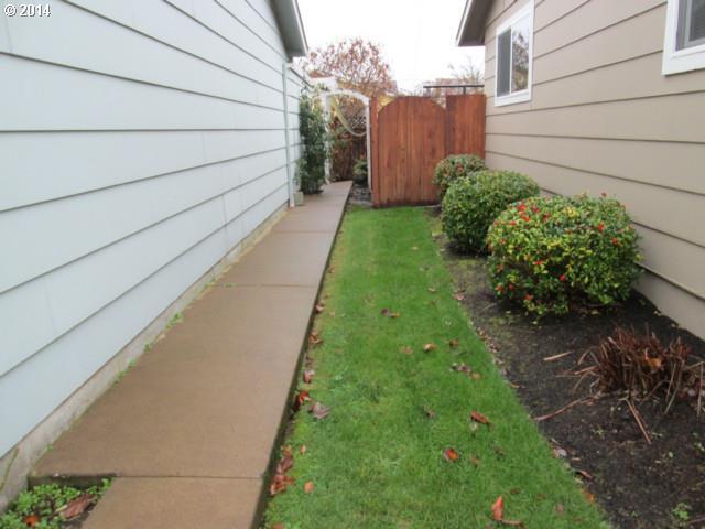1230 Princeton Road Woodburn, OR 97071 - Photo 5 of 14 Gallery Image 5