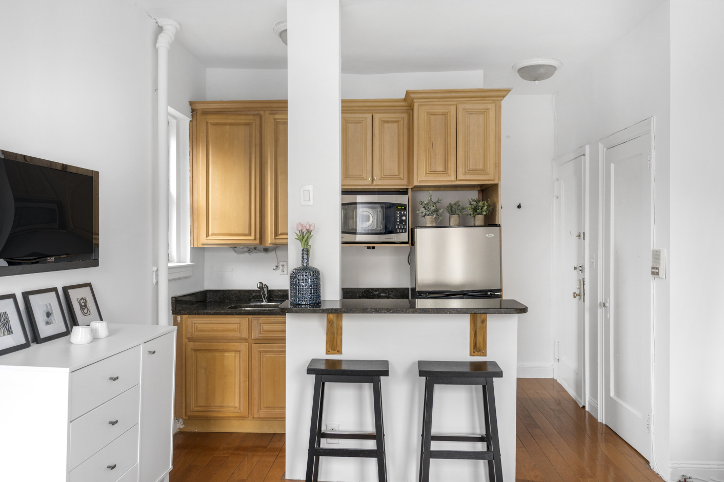 317 East 18th Street, Unit 5E Manhattan, NY 10003 - Photo 9 of 12