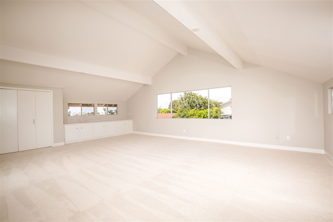 8393 Cliffridge Lane La Jolla, CA 92037 - Photo 21 of 25