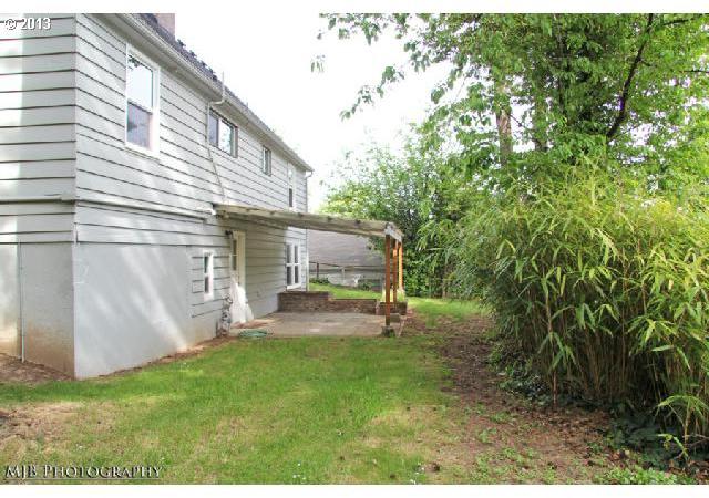 1126 Southwest Curry Street Portland, OR 97239 - Photo 3 of 13 Gallery Image 3