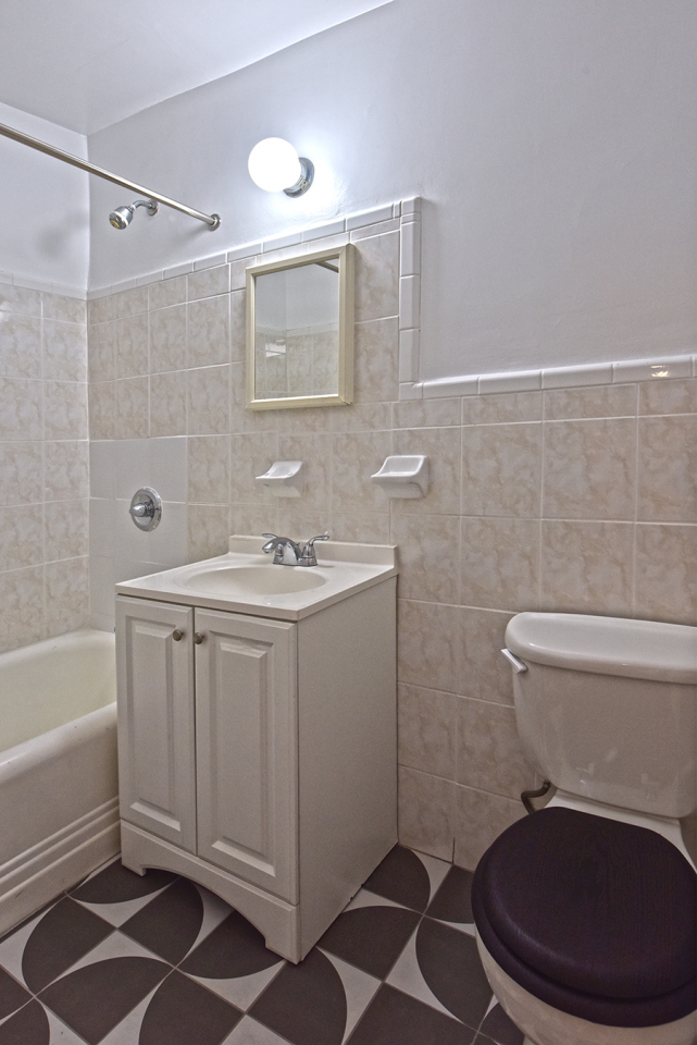 240 East 24th Street, Unit 3B Manhattan, NY 10010 - Photo 6 of 7