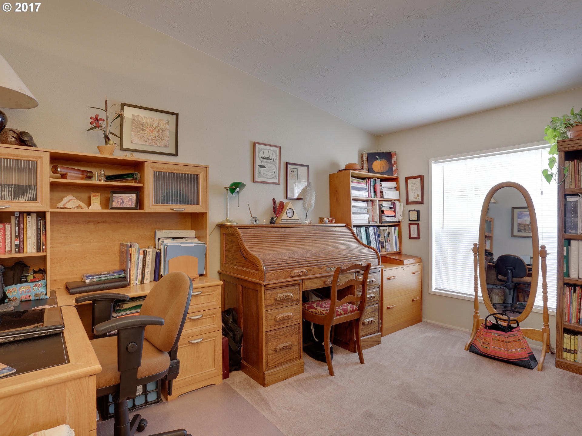 931 Southwest Sunset Way Troutdale, OR 97060 - Photo 7 of 32